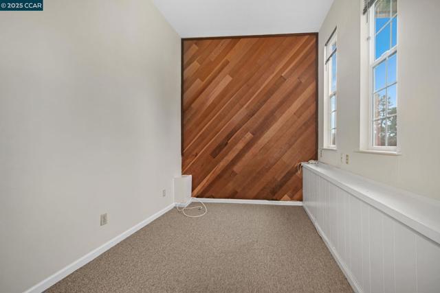 260 Saint Christopher Dr, Danville CA: https://media.crmls.org/mediaz/72a550d5-c789-4dc1-9c0f-270c71b883d4.jpg