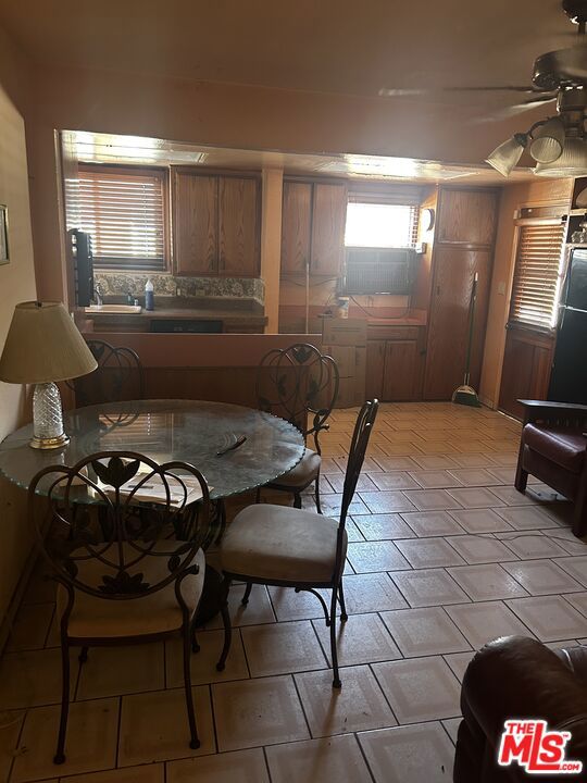 1644 E 122nd Street, Los Angeles CA: https://media.crmls.org/mediaz/72a55ef3-2b0b-4417-9e45-1f31d58c6732.jpg