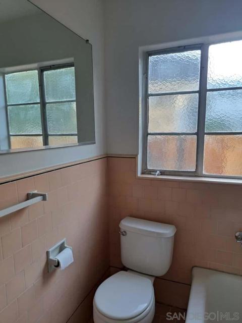 33 35 George St, San Jose CA: https://media.crmls.org/mediaz/72a57302-c6c0-49f8-969c-aea27a39076a.jpg