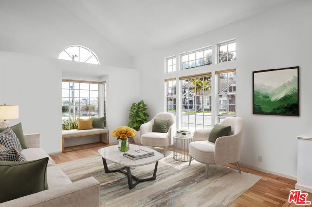 8319 Berger Avenue, Playa del Rey CA: https://media.crmls.org/mediaz/72a5b6a1-85b4-49ce-8792-127b73585790.jpg