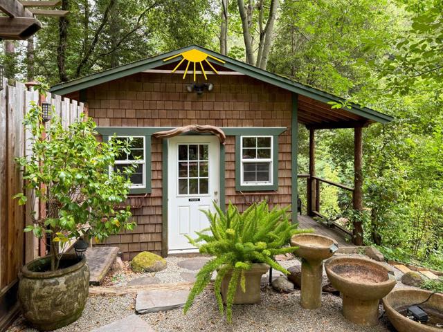 281 Olson Road, Soquel CA: https://media.crmls.org/mediaz/72a704b2-15d7-4c67-8ac1-657d43215e71.jpg