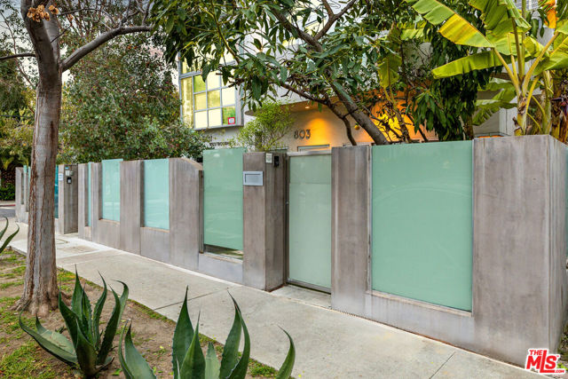 801 Westbourne Drive, West Hollywood CA: https://media.crmls.org/mediaz/72a8b43b-a550-48d3-9bb6-77c681fce9fd.jpg