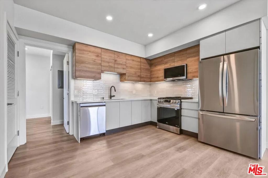 MLS #25558379 img 19