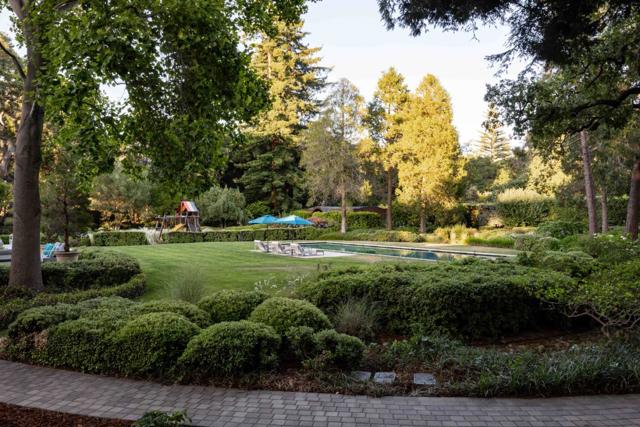 188 Fair Oaks Lane, Atherton CA: https://media.crmls.org/mediaz/72ab1468-24bd-4f7e-aef9-9c7493d5dd47.jpg