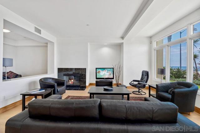 5420 La jolla Blvd., La Jolla CA: https://media.crmls.org/mediaz/72aba4cc-4f77-4b96-b0d1-0794926f17f1.jpg