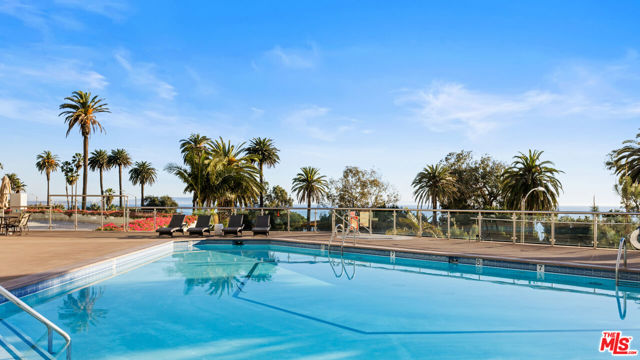 201 Ocean Avenue, Santa Monica CA: https://media.crmls.org/mediaz/72abb73e-8c21-48b9-bb31-6bad4f3e7d3a.jpg