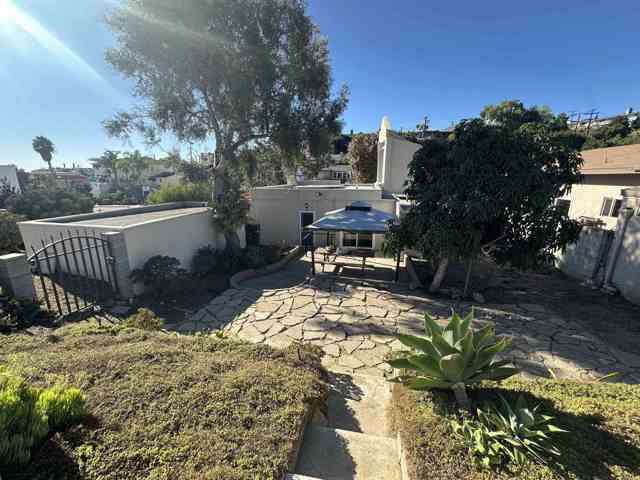 3304 Canon Street, San Diego, California 92106, 2 Bedrooms Bedrooms, ,2 BathroomsBathrooms,Single Family Residence,For Sale,Canon Street,250000035SD