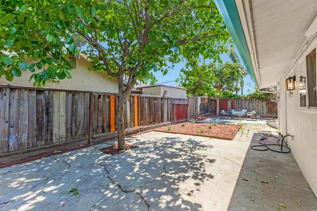 1369 Bal Harbor Way, San Jose CA: https://media.crmls.org/mediaz/72acbe06-ae7f-4432-8521-f8f37ef1c237.jpg