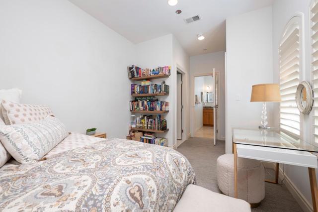 Image 23 of 35 For 1137 Paloma Avenue A