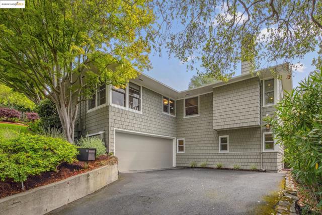 64 Crest Rd, Piedmont CA: https://media.crmls.org/mediaz/72ad205f-211b-4d97-9fae-1df946fb14c1.jpg