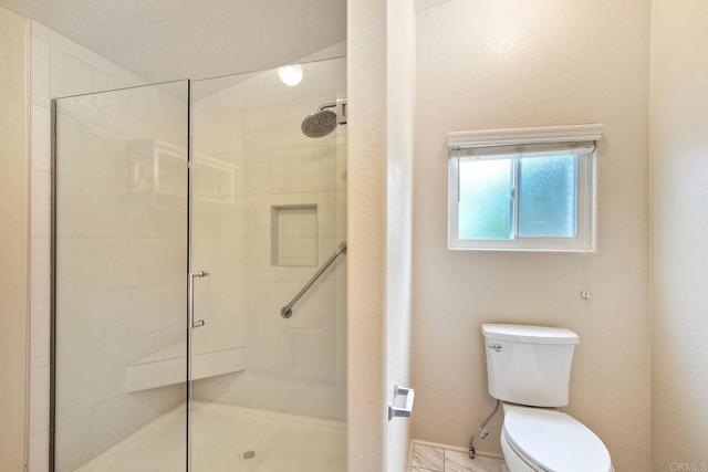 6496 Friendly Place, Carlsbad CA: https://media.crmls.org/mediaz/72ad96d3-9119-4361-883f-45e535fd56d4.jpg
