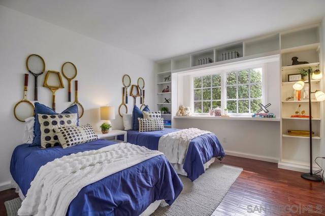 3886 Santa Cruz, San Diego CA: https://media.crmls.org/mediaz/72ada665-d109-44d2-939a-219ac51d09bf.jpg