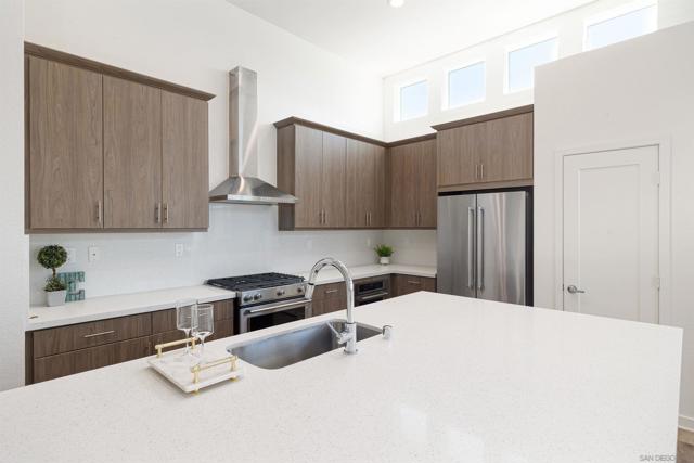 2092 Tango Loop, Chula Vista CA: https://media.crmls.org/mediaz/72addbbe-e231-400b-ad1f-af44f279d859.jpg