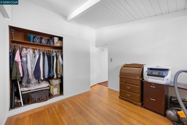 51 Gilrix Dr, Martinez CA: https://media.crmls.org/mediaz/72ae2913-fc3a-47ab-aa11-ba21cbc49254.jpg