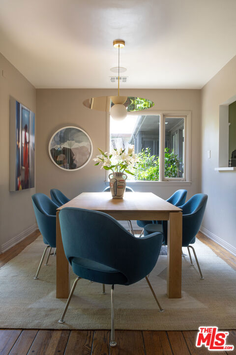 8427 Oswego Street, Sunland CA: https://media.crmls.org/mediaz/72aea3c5-7fc3-4f25-8aba-344321785c26.jpg