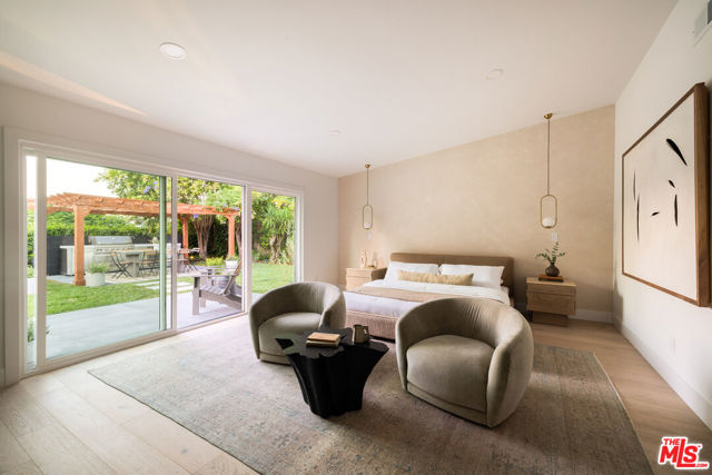 24211 Caris Street, Woodland Hills CA: https://media.crmls.org/mediaz/72aed960-b4a9-4644-9da3-22dd6fc7f587.jpg