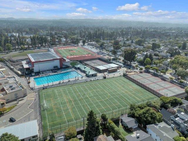 828 N El Camino Real, San Mateo CA: https://media.crmls.org/mediaz/72af4adb-711e-4e38-b1b5-4caa4f4dfd71.jpg