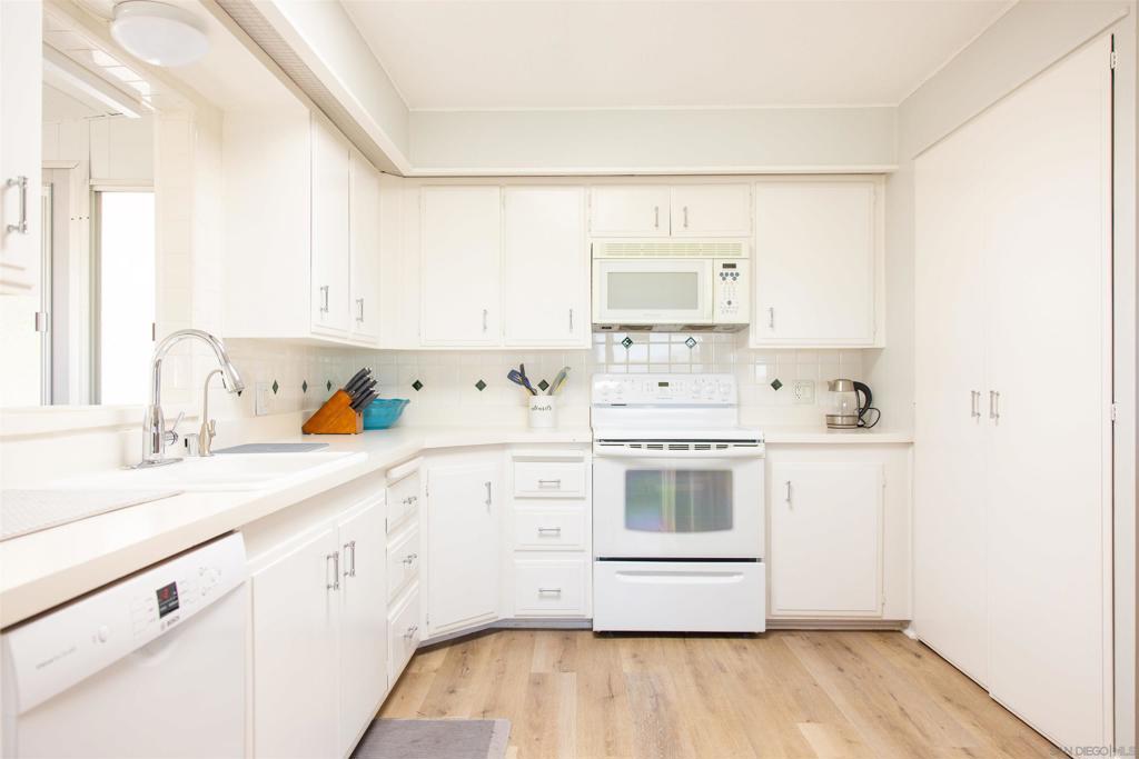 444 El Camino Real - photo 9