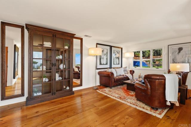 3698 Camino De Las Lomas, Vista CA: https://media.crmls.org/mediaz/72b156bb-95f2-4251-a712-28e94b0cc8f1.jpg