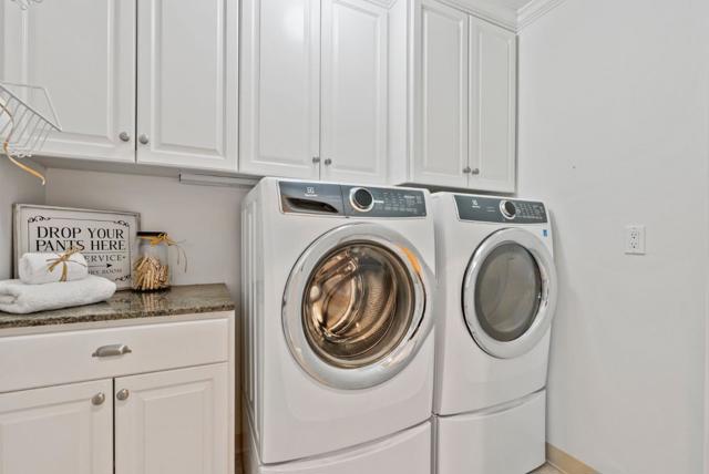 113 Wildwood Avenue, San Carlos CA: https://media.crmls.org/mediaz/72b16fe2-b928-4363-95c9-bb98ce32a993.jpg