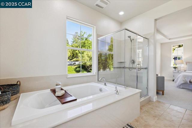38 Citron Knoll, Orinda CA: https://media.crmls.org/mediaz/72b2c85f-452f-4d00-8d10-7cd14494ab0e.jpg