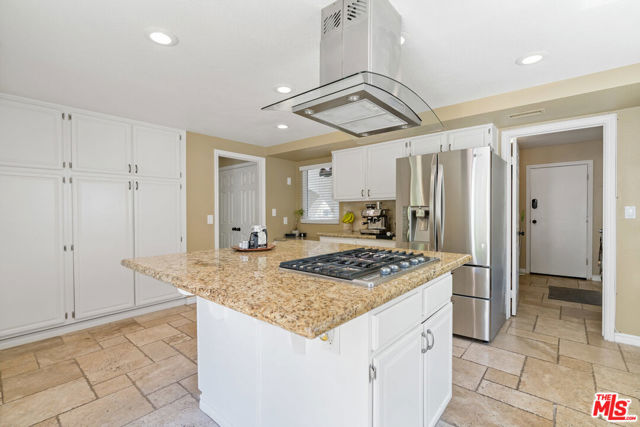 683 Triunfo Canyon Road, Westlake Village CA: https://media.crmls.org/mediaz/72b2f762-eebc-47e7-983e-78b531dc831b.jpg