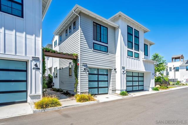 1216 Molara Ln, Encinitas CA: https://media.crmls.org/mediaz/72b45411-5112-47b1-9dc3-7eacc4a1f8bc.jpg