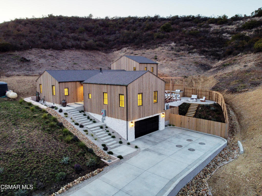 385 Skyline Drive
