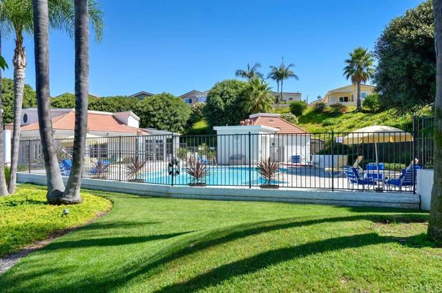 2010 W San Marcos Blvd #93, San Marcos CA: https://media.crmls.org/mediaz/72b4d0cf-efcc-4566-9483-ecbffb553353.jpg