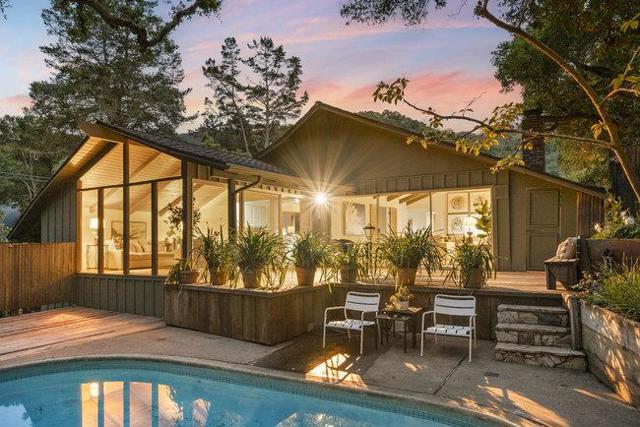 300 Chesham Avenue, San Carlos CA: https://media.crmls.org/mediaz/72b513dd-0730-4f81-ba95-e1f6d7175a6b.jpg