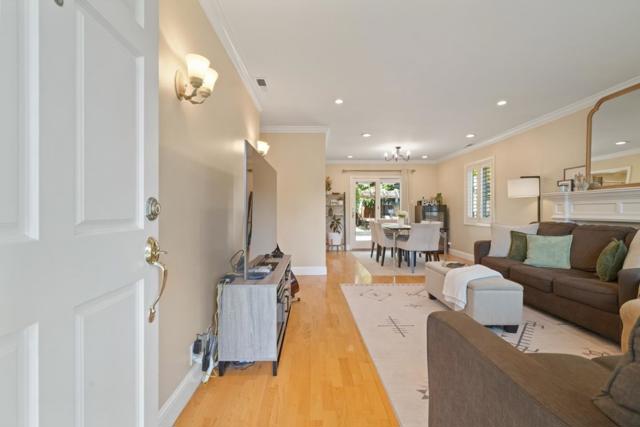 3172 Morris Drive, Palo Alto CA: https://media.crmls.org/mediaz/72b57ea4-8003-486d-8610-c89ba7eb125b.jpg