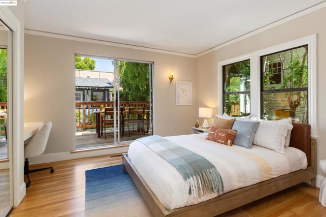 1351 Carlotta Ave, Berkeley CA: https://media.crmls.org/mediaz/72b5aa29-7411-465f-b396-9c7679d77796.jpg
