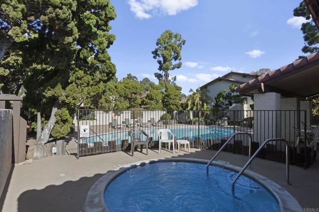 Detail Gallery Image 30 of 31 For 13742 Ruette Le Parc #C,  Del Mar,  CA 92014 - 2 Beds | 2 Baths