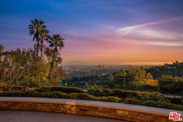 1101 Bel Air Place, Los Angeles CA: https://media.crmls.org/mediaz/72b67ba1-d43c-48df-9b4f-870beafdfd72.jpg