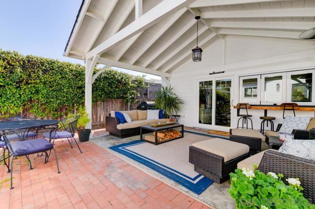 455 J Ave, Coronado CA: https://media.crmls.org/mediaz/72b71463-f651-4513-a858-6b4fd941a762.jpg