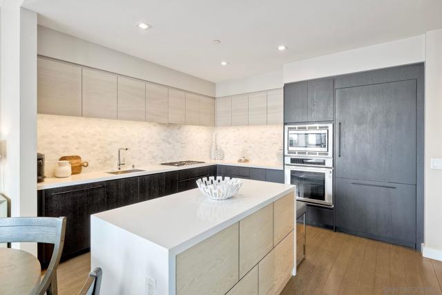 1388 Kettner Blvd, San Diego CA: https://media.crmls.org/mediaz/72b7c0c7-dd29-4f88-86fc-aef391eff050.jpg