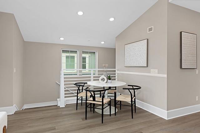 819 Kennebeck Ct, San Diego CA: https://media.crmls.org/mediaz/72b894f4-e798-4b4f-b7d2-6adb606364a9.jpg