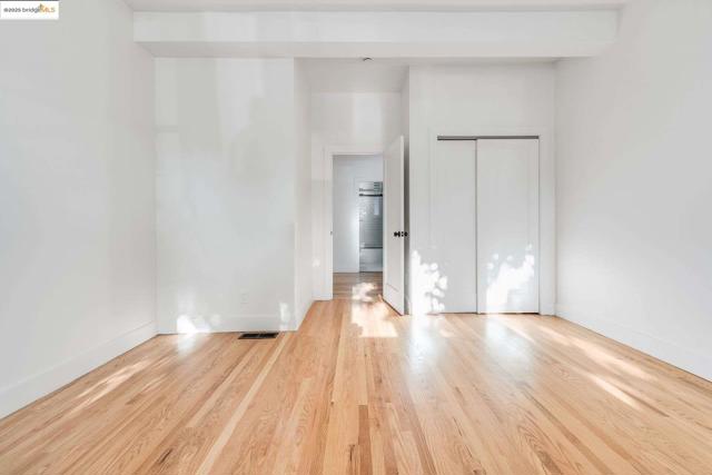 1238 12Th St, Oakland CA: https://media.crmls.org/mediaz/72b8d096-23a7-40ec-8347-44ebaddac98c.jpg
