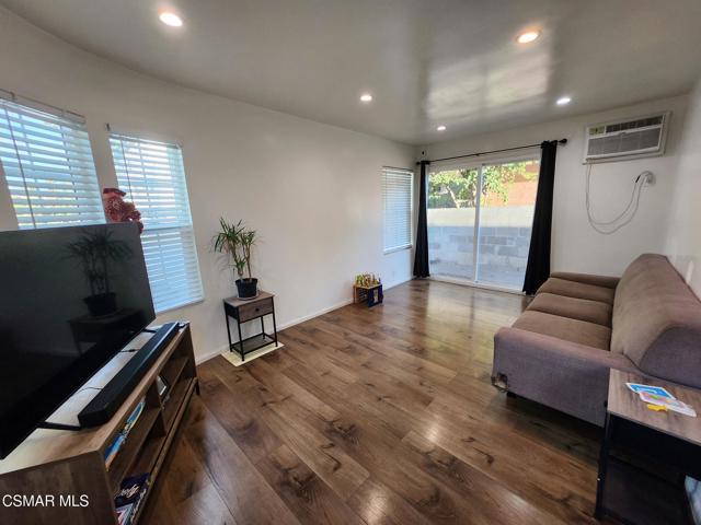 5841 Tujunga Avenue, North Hollywood CA: https://media.crmls.org/mediaz/72b921df-b81a-4656-806d-bfdca6968977.jpg