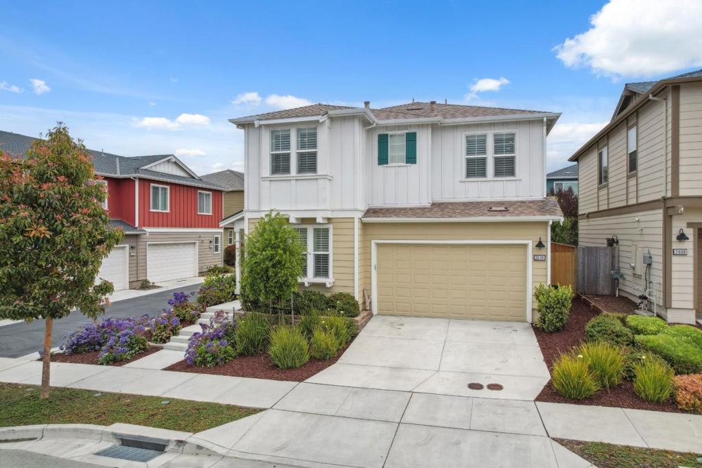2610 Lighthouse Lane