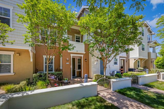 190 Triggs Lane, Morgan Hill CA: https://media.crmls.org/mediaz/72ba954b-a185-42d5-befd-d85f06e319f6.jpg