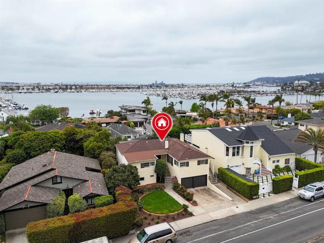 933 Rosecrans, San Diego CA: https://media.crmls.org/mediaz/72bb43ab-1100-491b-987b-9899ce8fb6f3.jpg