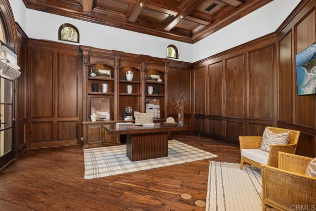5015 Rancho Quinta Bend, San Diego CA: https://media.crmls.org/mediaz/72bb93be-b69d-4e58-9a21-68e4ab2628ba.jpg
