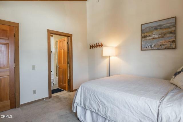 435 Lakeview Boulevard, Mammoth Lakes CA: https://media.crmls.org/mediaz/72bc1279-5267-46a9-9172-84085bac36a0.jpg