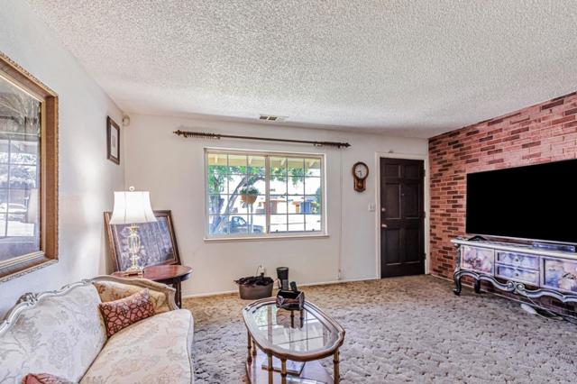 1625 Mount Herman Drive, San Jose CA: https://media.crmls.org/mediaz/72bc4c5b-8994-484e-94d7-8b3357c549ba.jpg