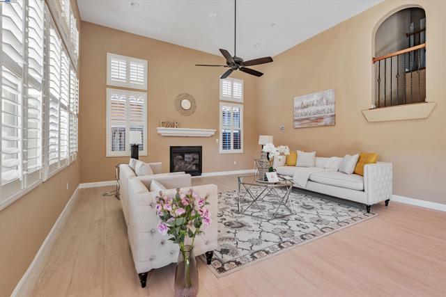 3602 Levanto Way, Manteca CA: https://media.crmls.org/mediaz/72bcf985-f609-4ba0-b596-0cce0d5359f0.jpg