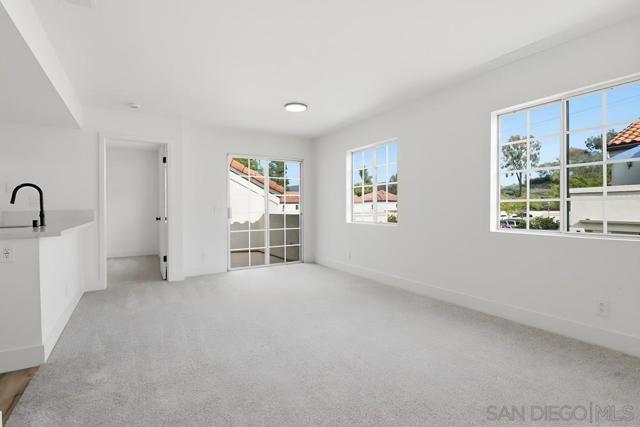 742 Eastshore Ter, Chula Vista CA: https://media.crmls.org/mediaz/72bd54e2-15ef-46d0-bd3b-06626cda8c94.jpg