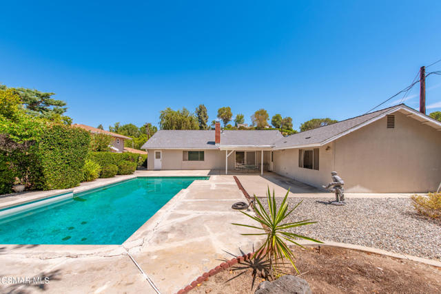 7031 Deveron Ridge Road, West Hills CA: https://media.crmls.org/mediaz/72bd6c4c-0b16-4ebf-b6a2-8d30f84200d2.jpg