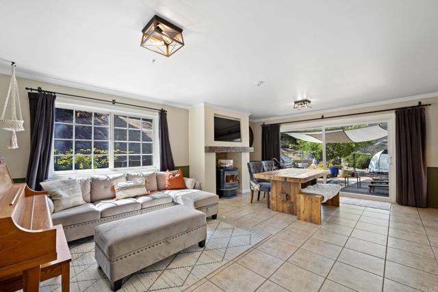 Detail Gallery Image 17 of 73 For 2740 via Dieguenos, Alpine,  CA 91901 - 5 Beds | 3/1 Baths