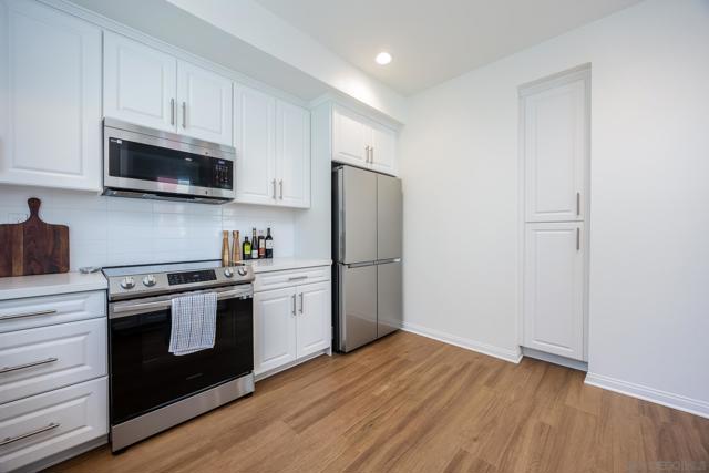 8383 Yellowstone St, Lemon Grove CA: https://media.crmls.org/mediaz/72bdd20c-1adb-473b-94a6-e9772b4991a7.jpg